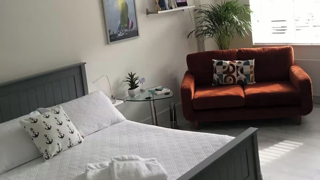 Photo of Others in Netley