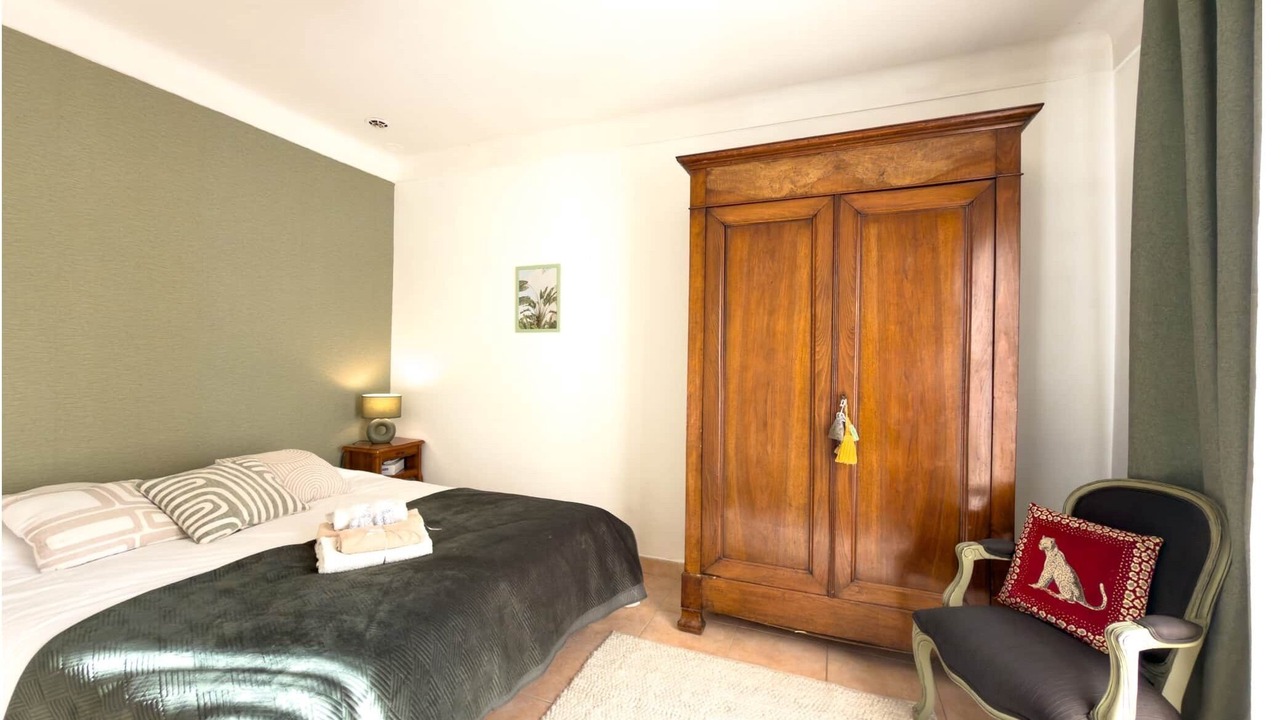 Photo of Bedroom in Uchaux