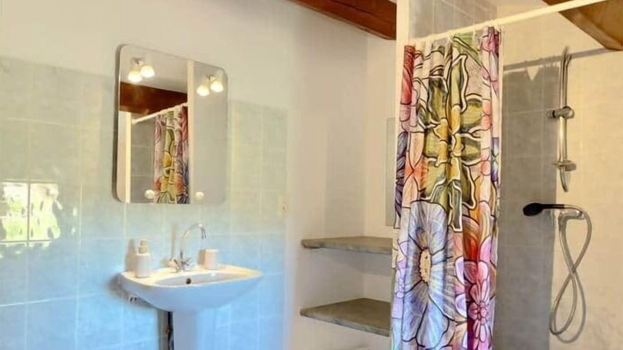 Photo of Bathroom in Saint-Julien-de-Peyrolas