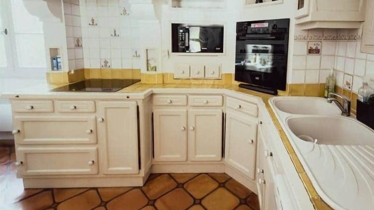 Photo of Kitchen in Saint-Julien-de-Peyrolas