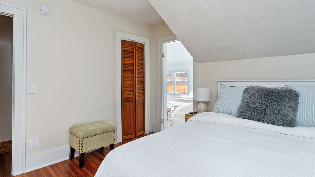 Photo of Bedroom in East Irondequoit