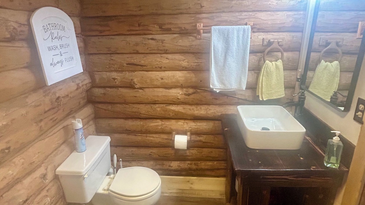 Photo of Bathroom in Glendo