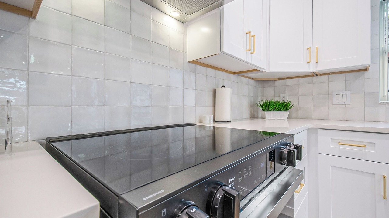 Photo of Kitchen in Lake Davenport Estates