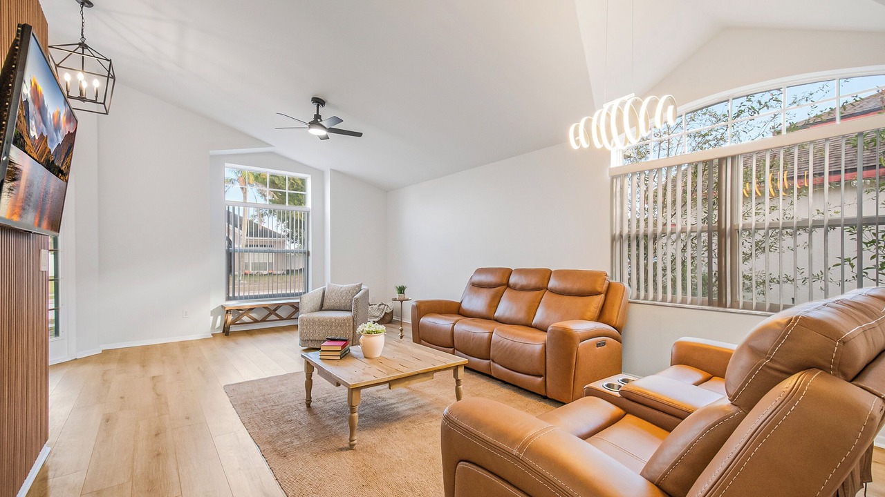 Photo of Livingroom in Lake Davenport Estates