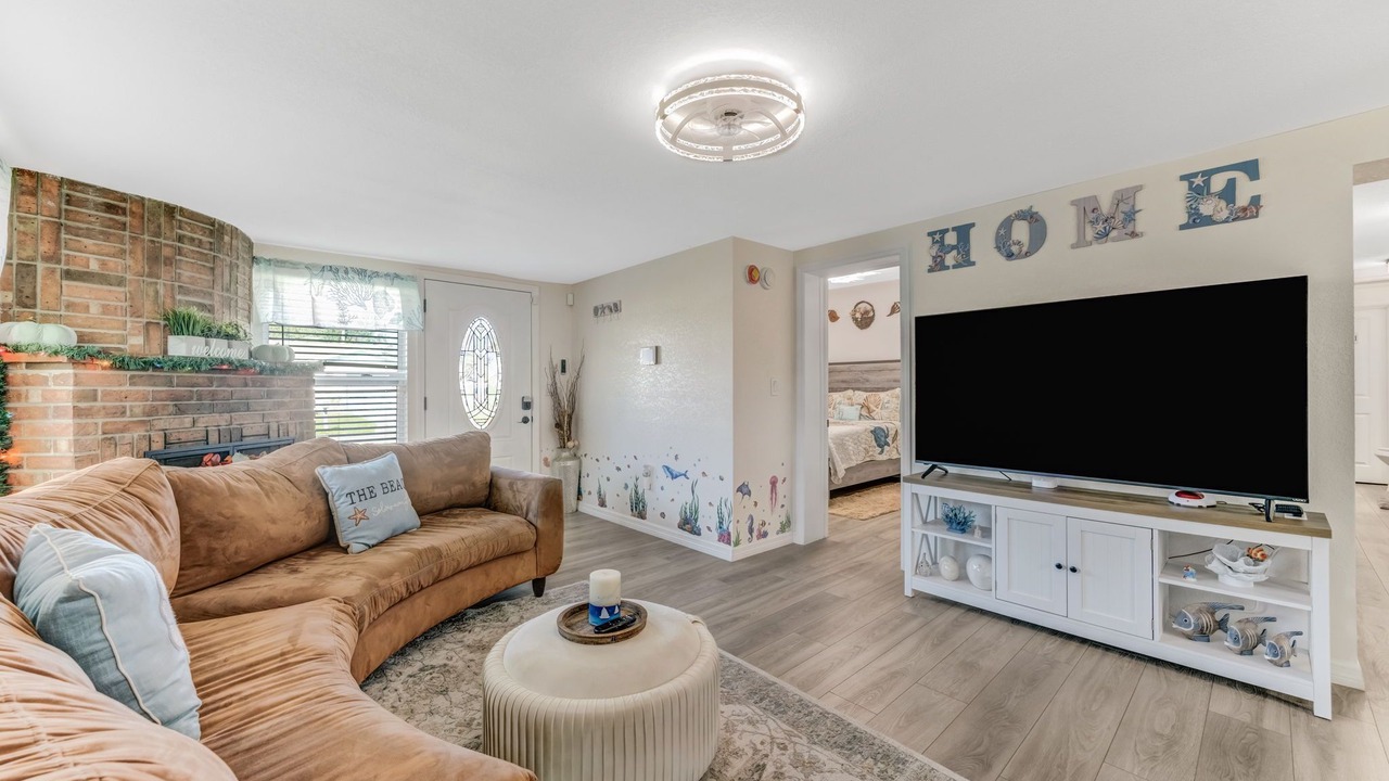 Photo of Livingroom in Apollo Beach
