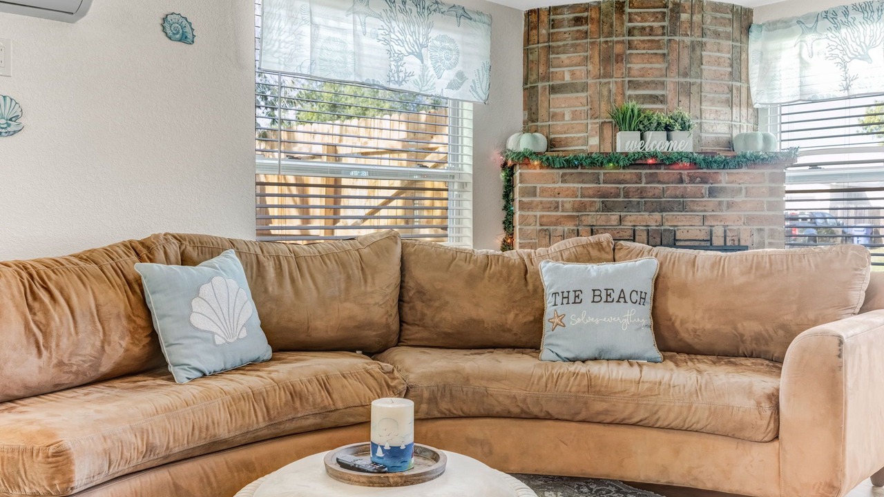 Photo of Livingroom in Apollo Beach