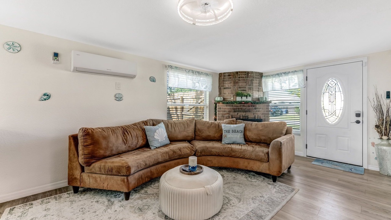 Photo of Livingroom in Apollo Beach