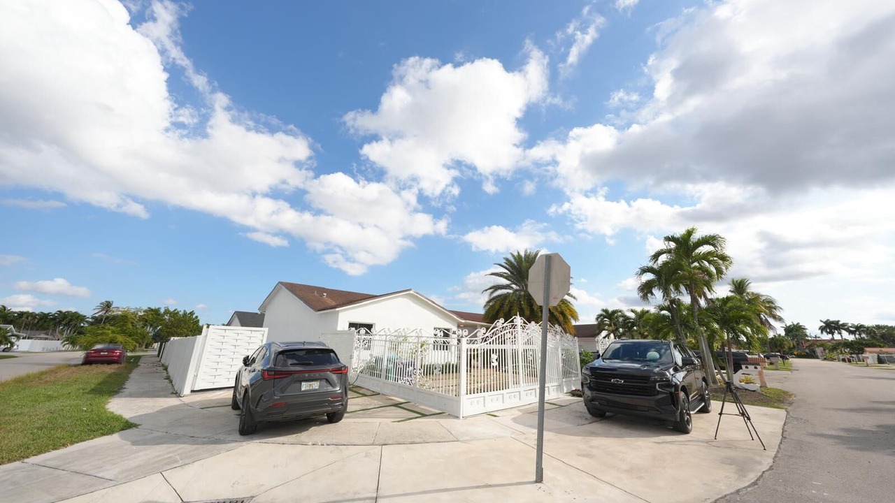 Photo of Outdoor in Tamiami