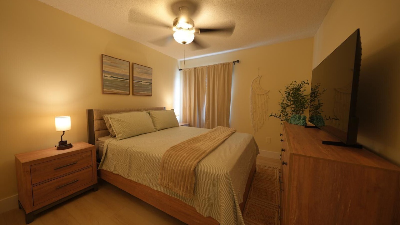 Photo of Bedroom in Tamiami