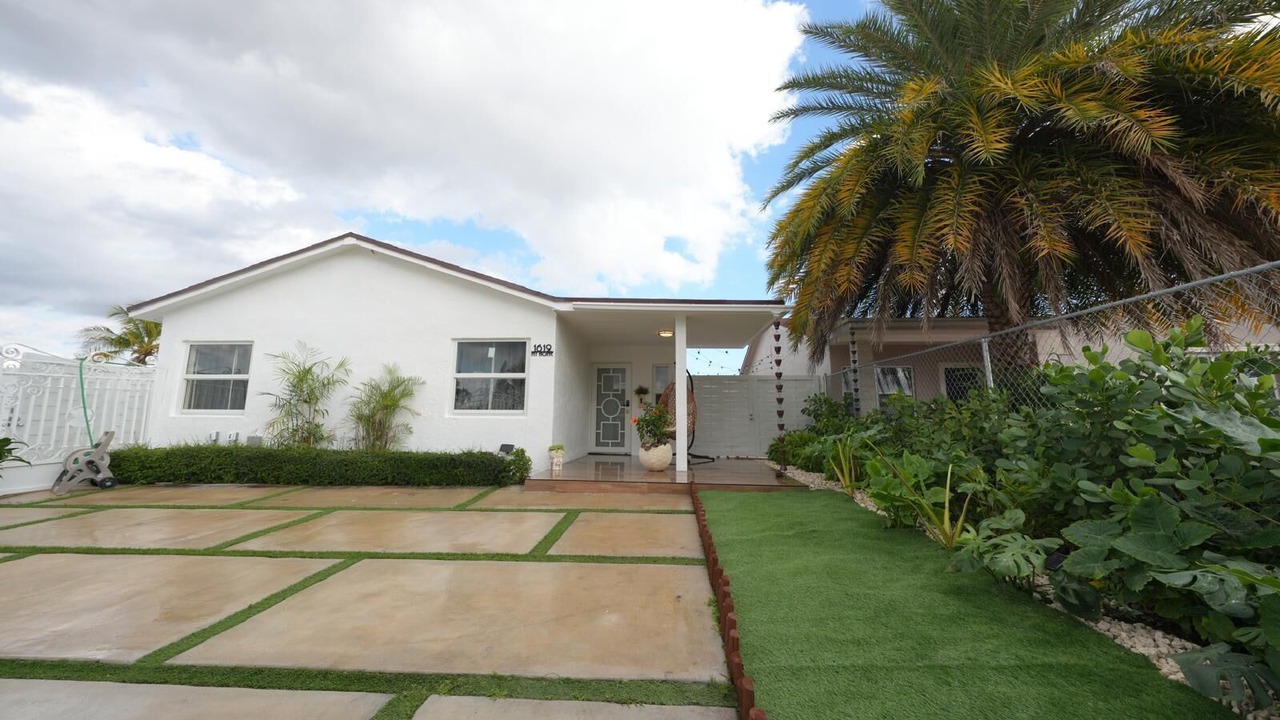 Photo of Outdoor in Tamiami
