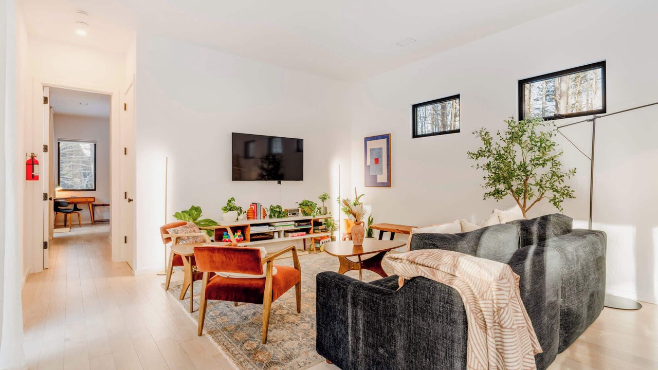 Photo of Livingroom in Round Top