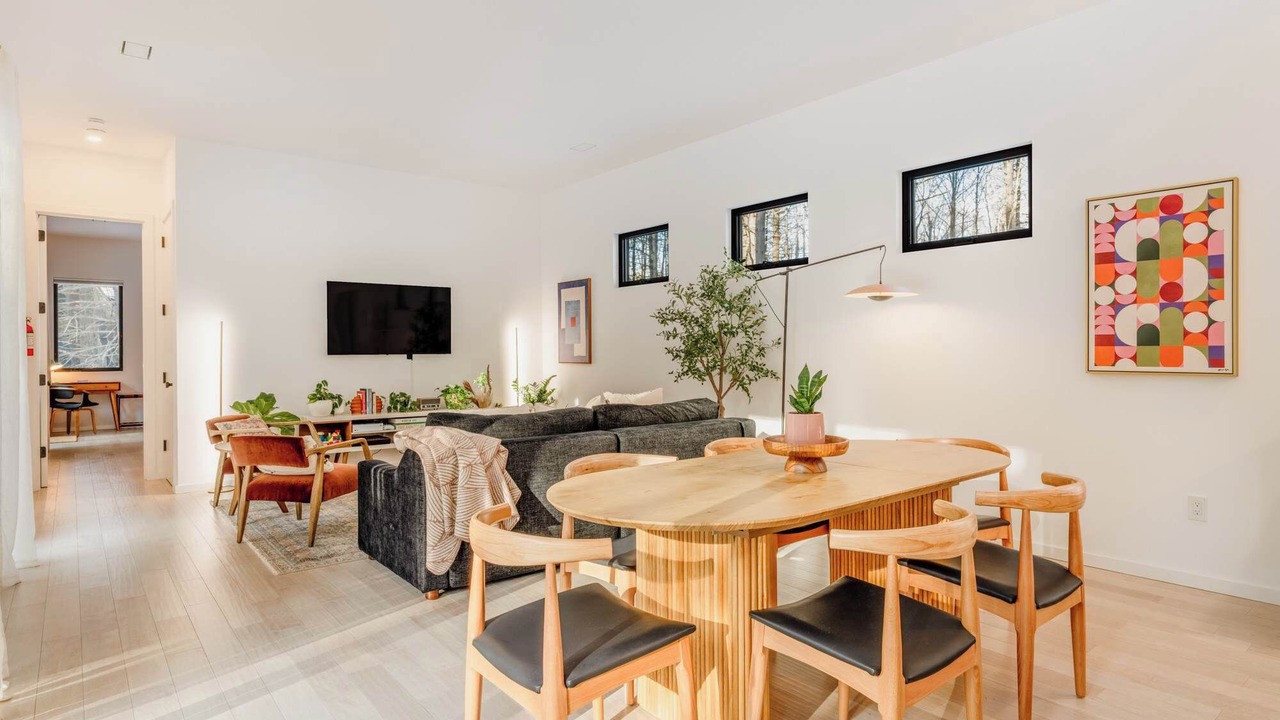 Photo of Others in Round Top