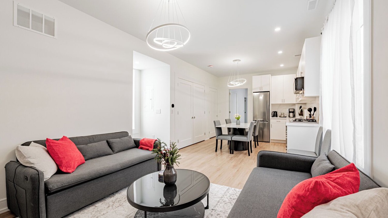 Photo of Livingroom in Oakwood Village