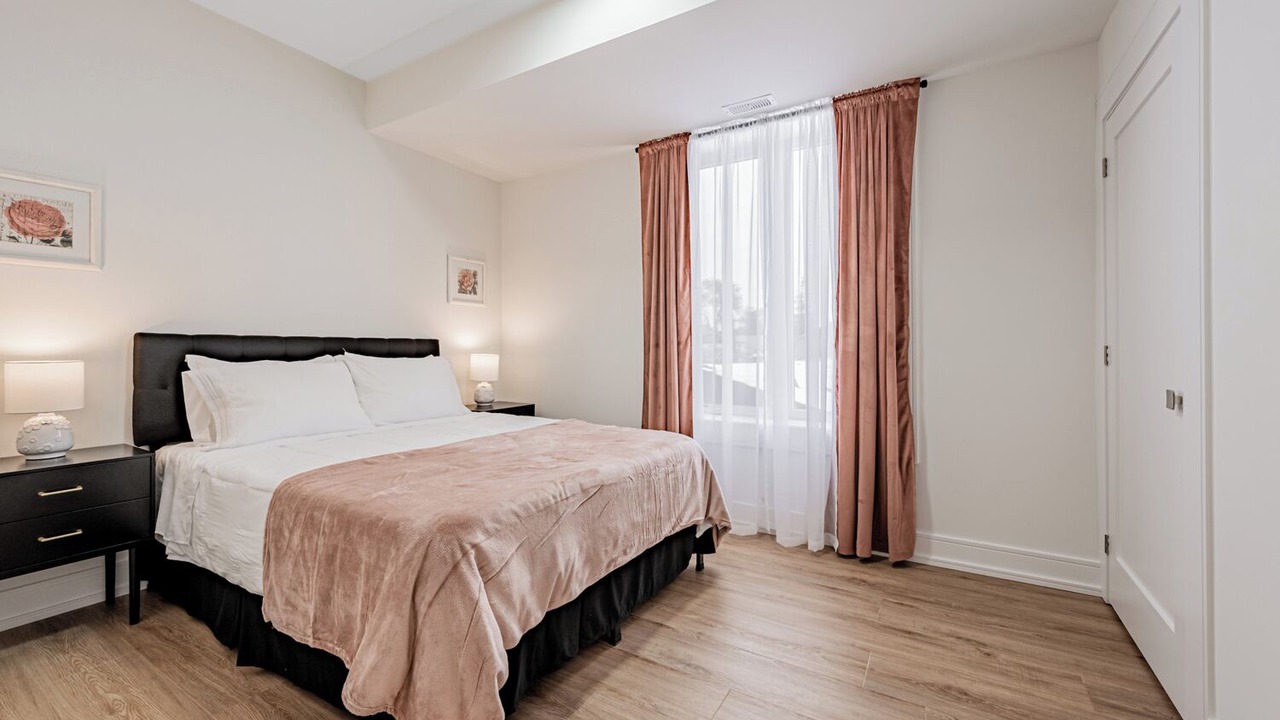 Photo of Bedroom in Oakwood Village