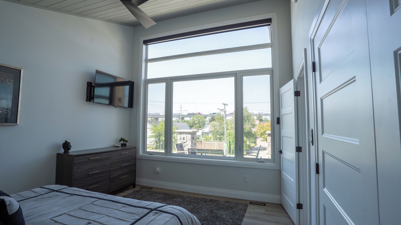 Photo of Bedroom in Point Edward