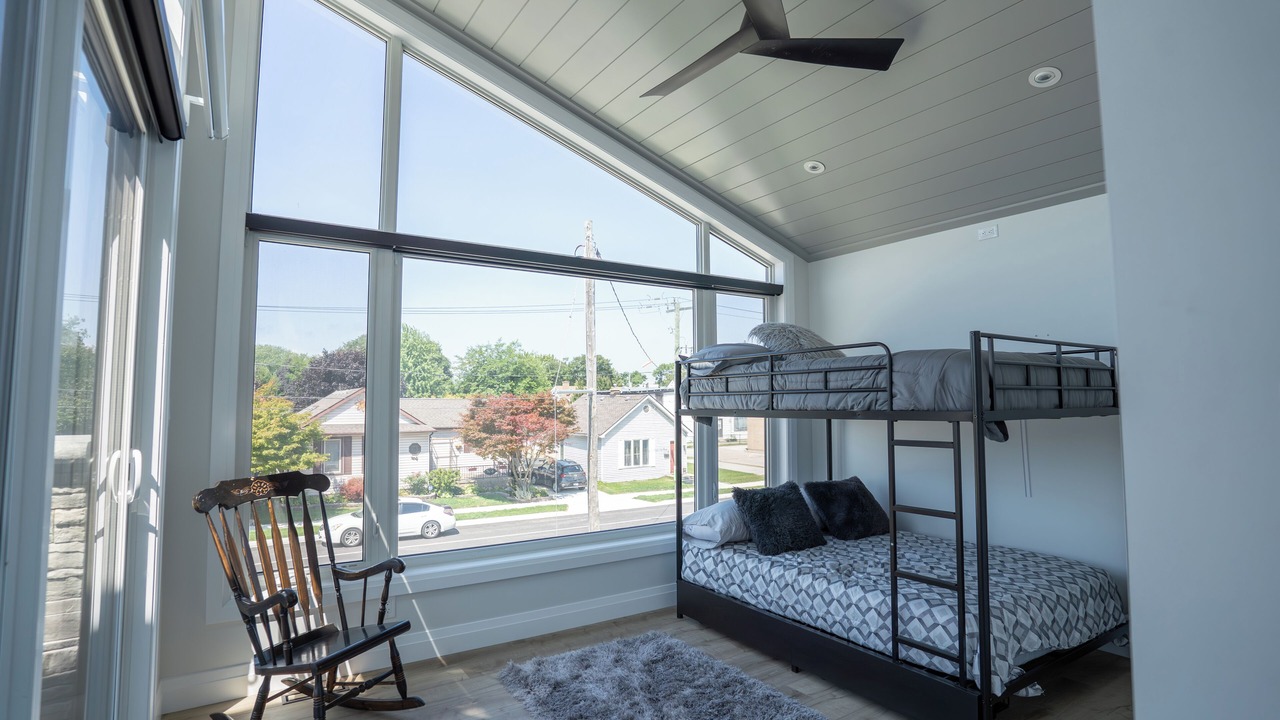 Photo of Bedroom in Point Edward