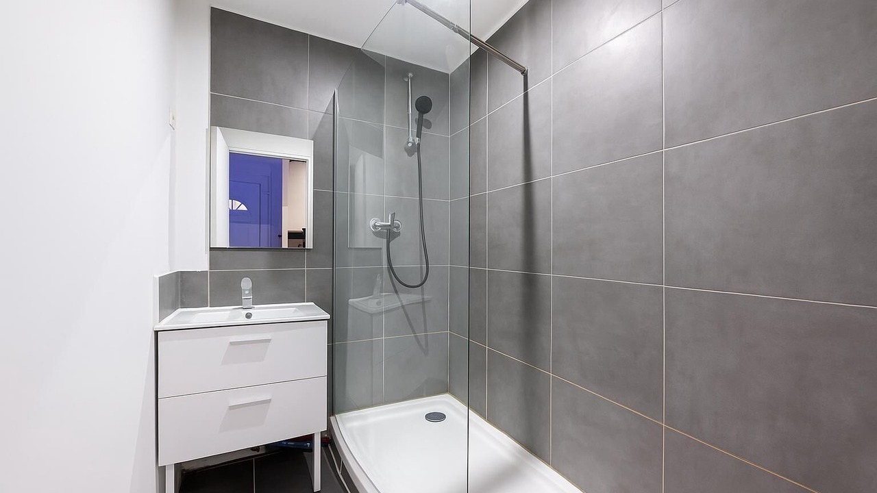 Photo of Bathroom in Messy