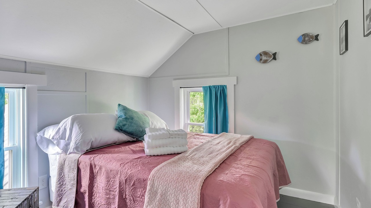 Photo of Bedroom in Orono