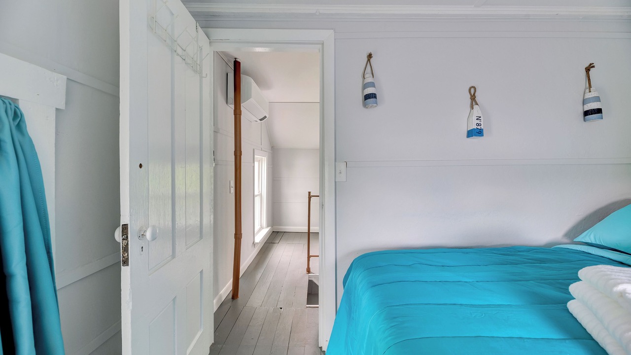 Photo of Bedroom in Orono