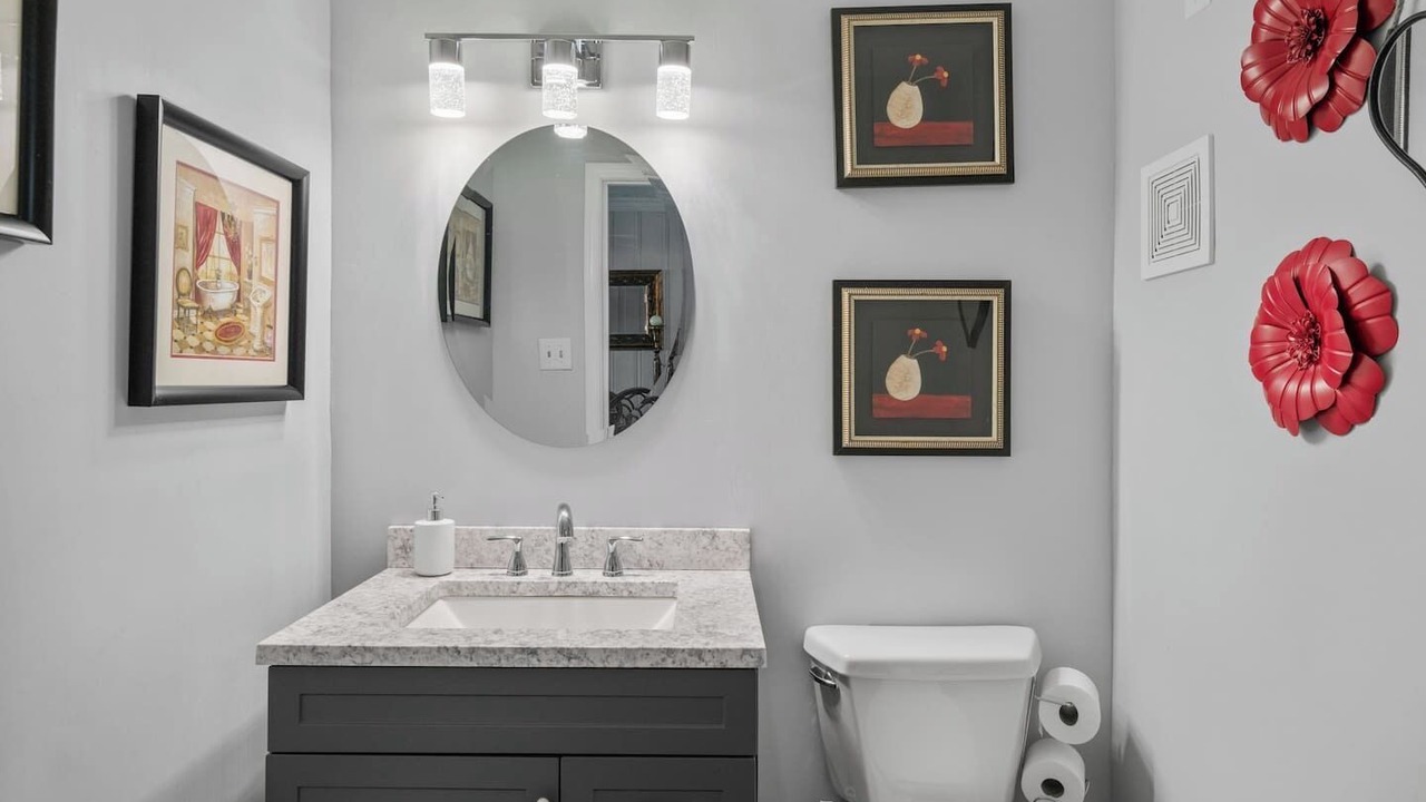 Photo of Bathroom in Mosby