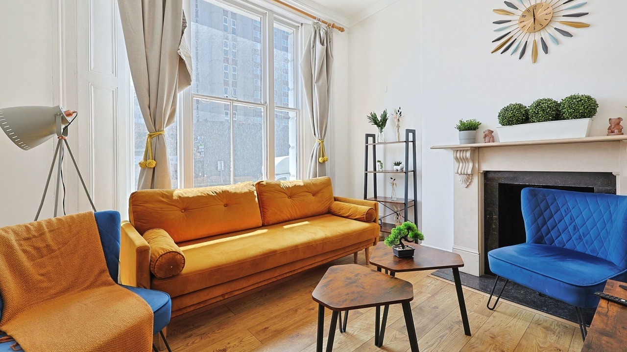 Photo of Livingroom in West Kensington