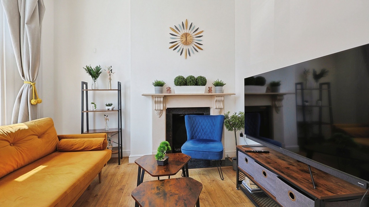 Photo of Livingroom in West Kensington