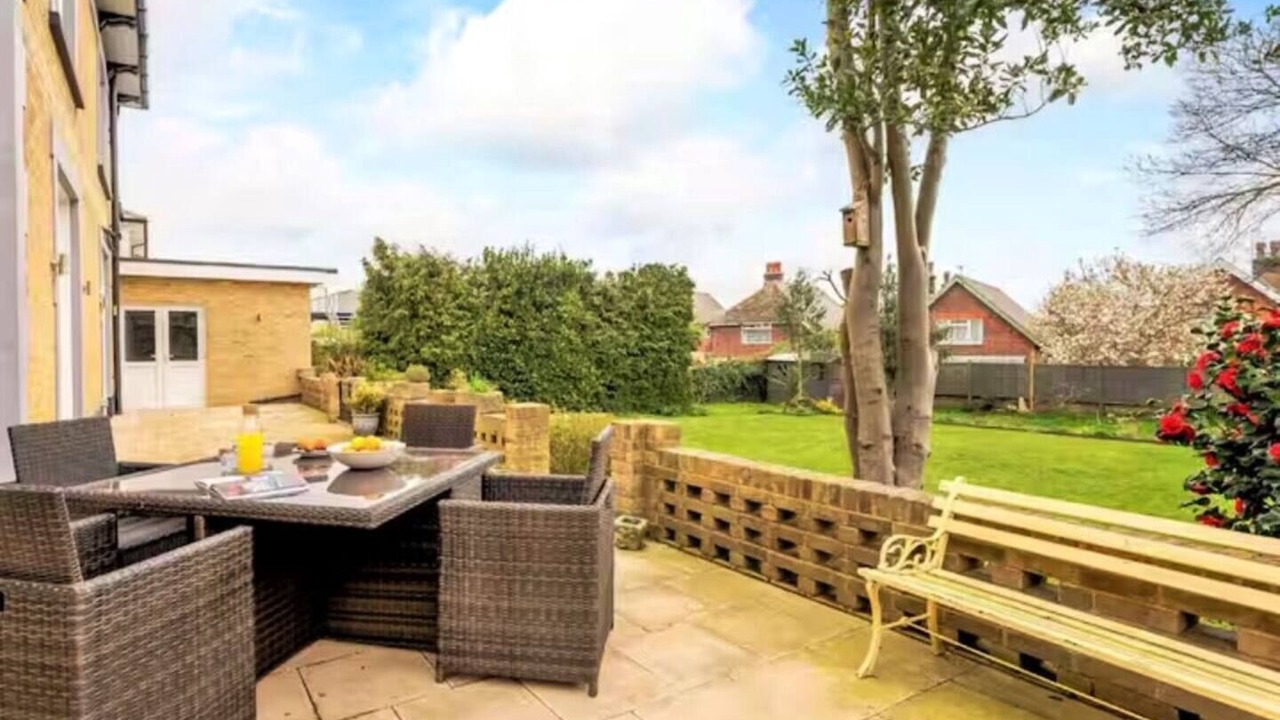 Photo of Others in Sandown