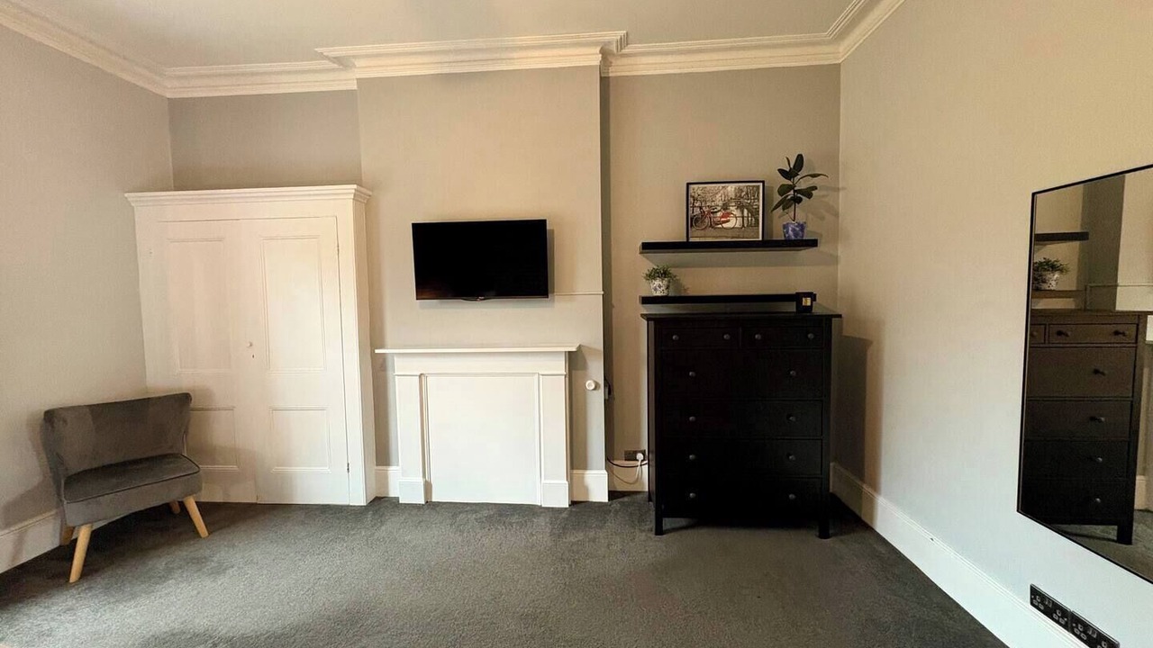 Photo of Others in Sandown