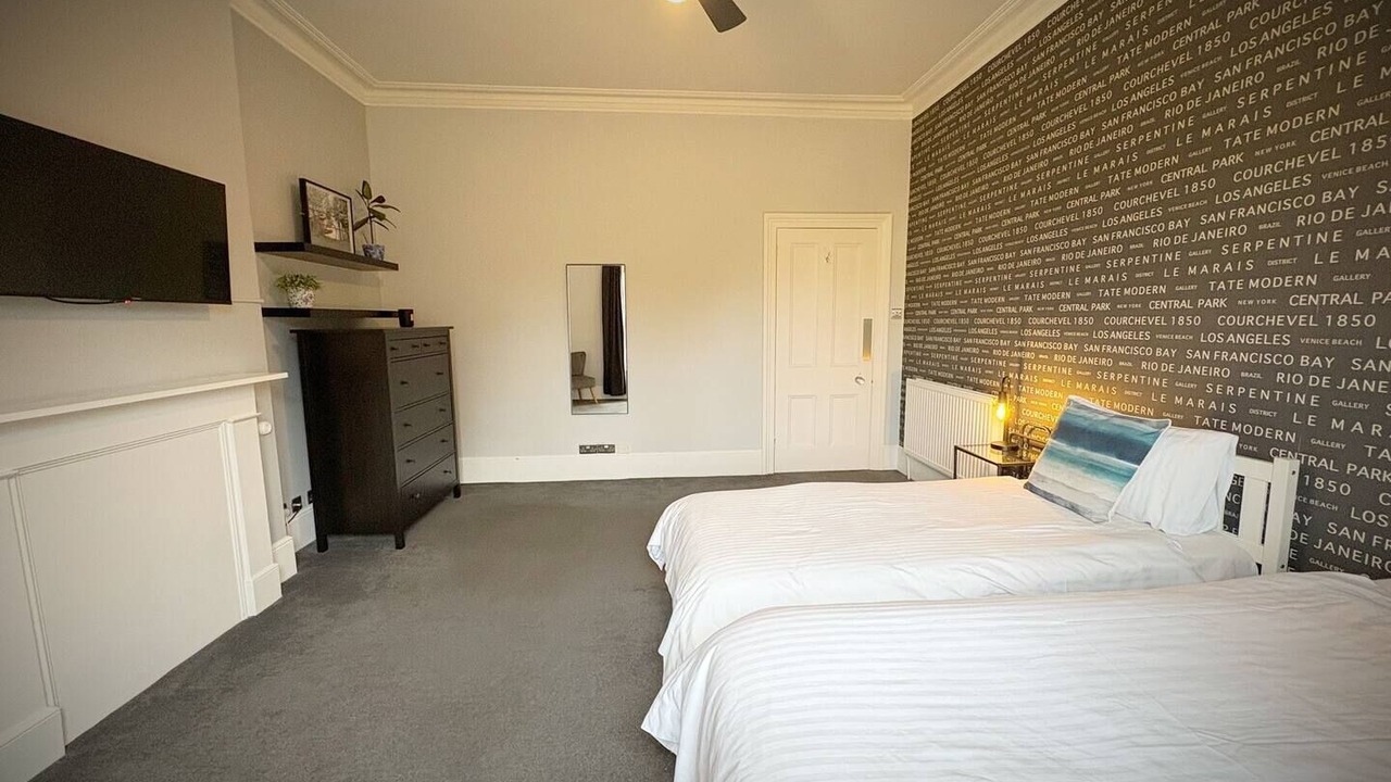 Photo of Others in Sandown