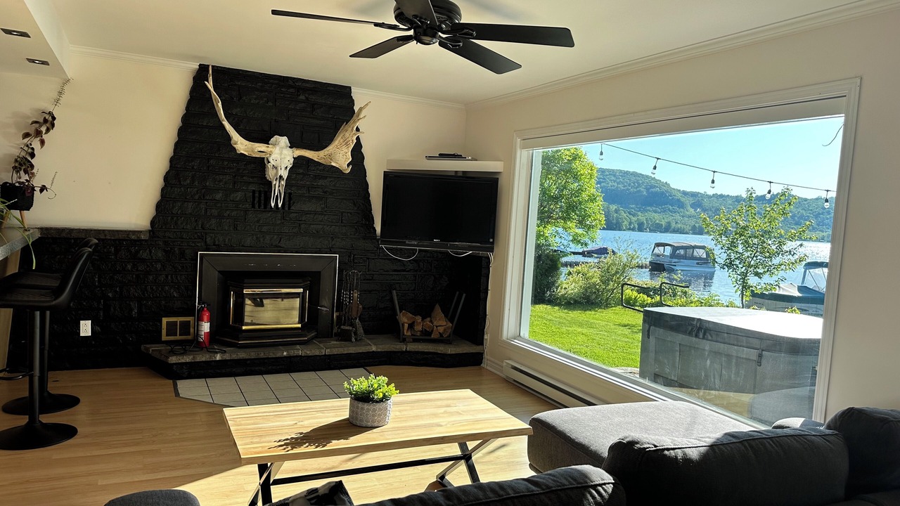 Photo of Livingroom in Saint-Jean-de-Matha