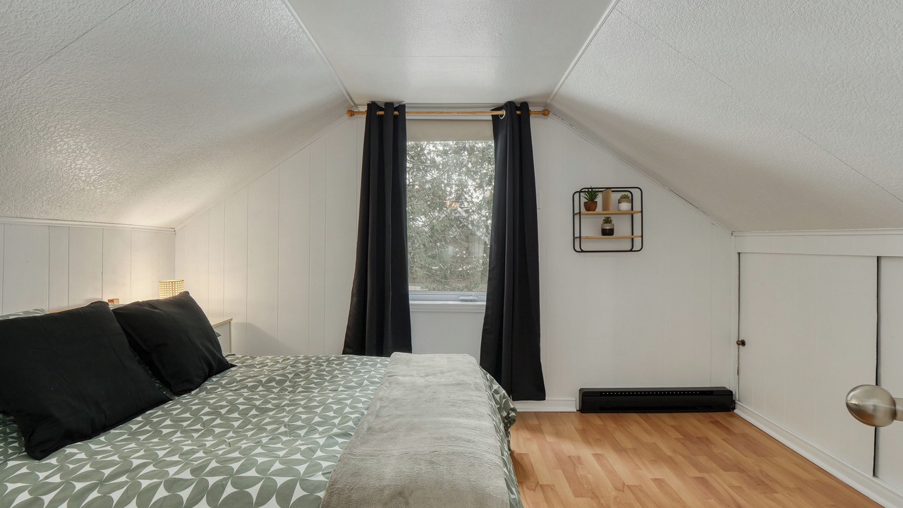 Photo of Bedroom in Saint-Jean-de-Matha
