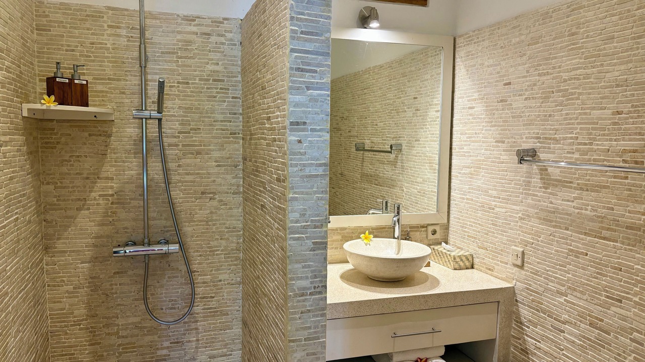 Photo of Bathroom in Lokapaksa