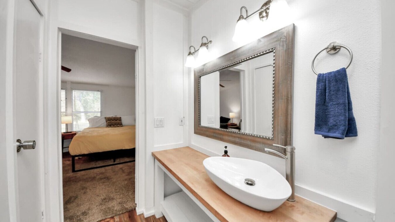 Photo of Bathroom in Spring