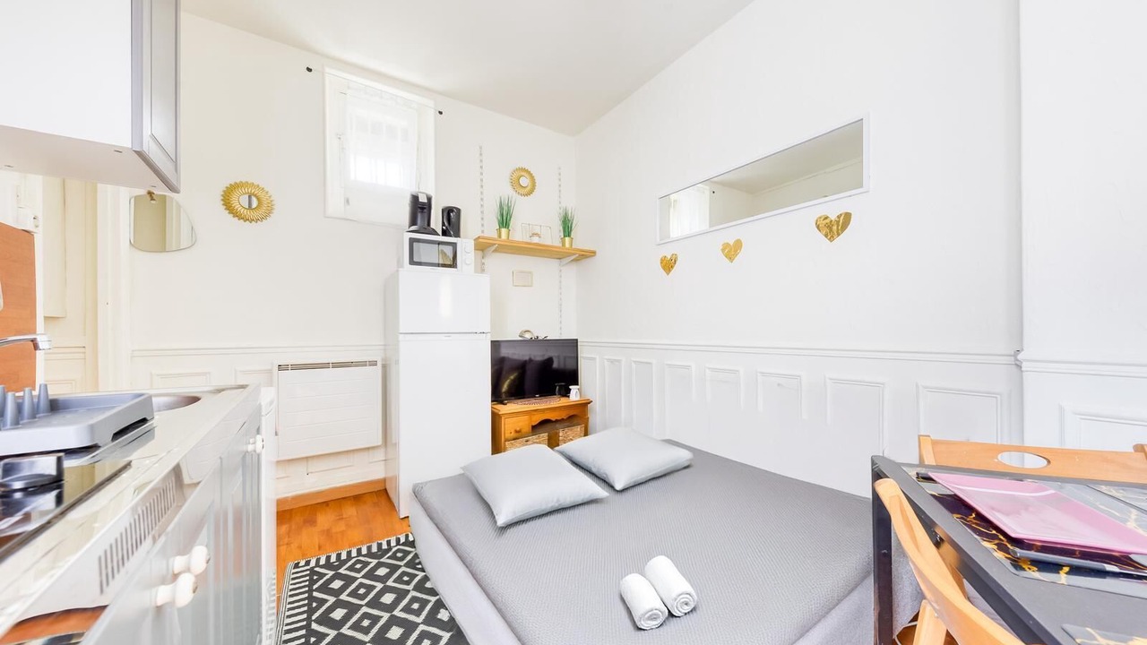 Photo of Bedroom in Clichy