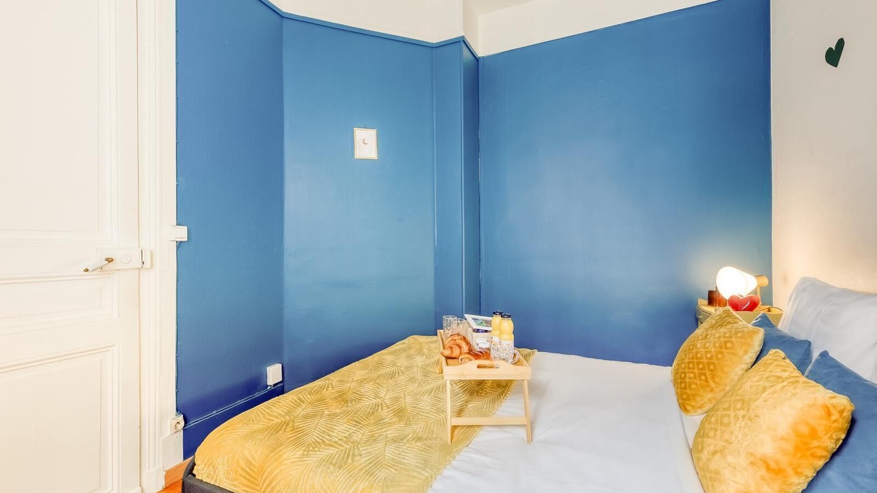 Photo of Bedroom in Clichy