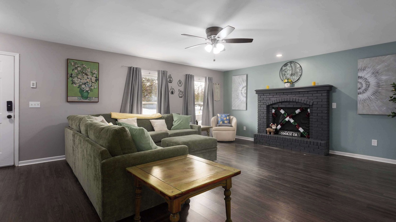 Photo of Livingroom in Olathe