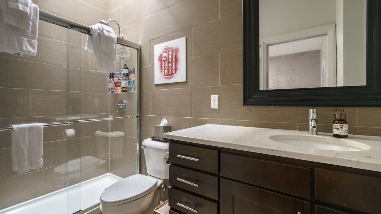 Photo of Bathroom in Short North