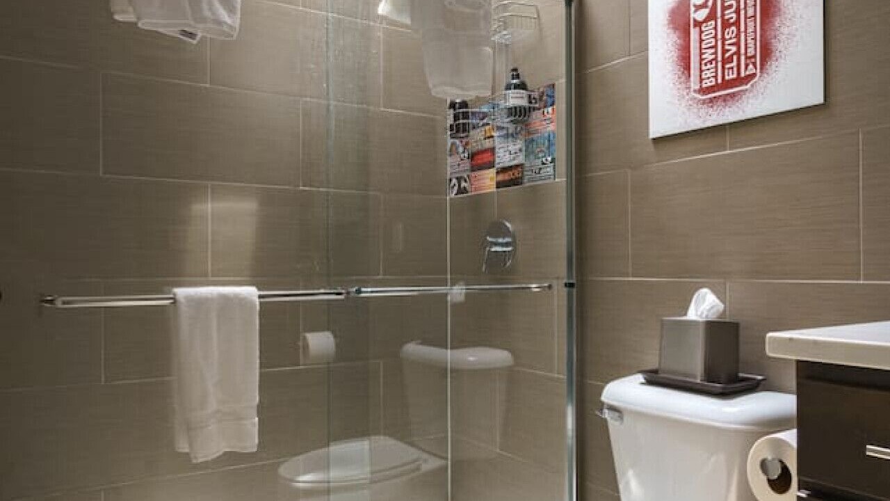 Photo of Bathroom in Short North
