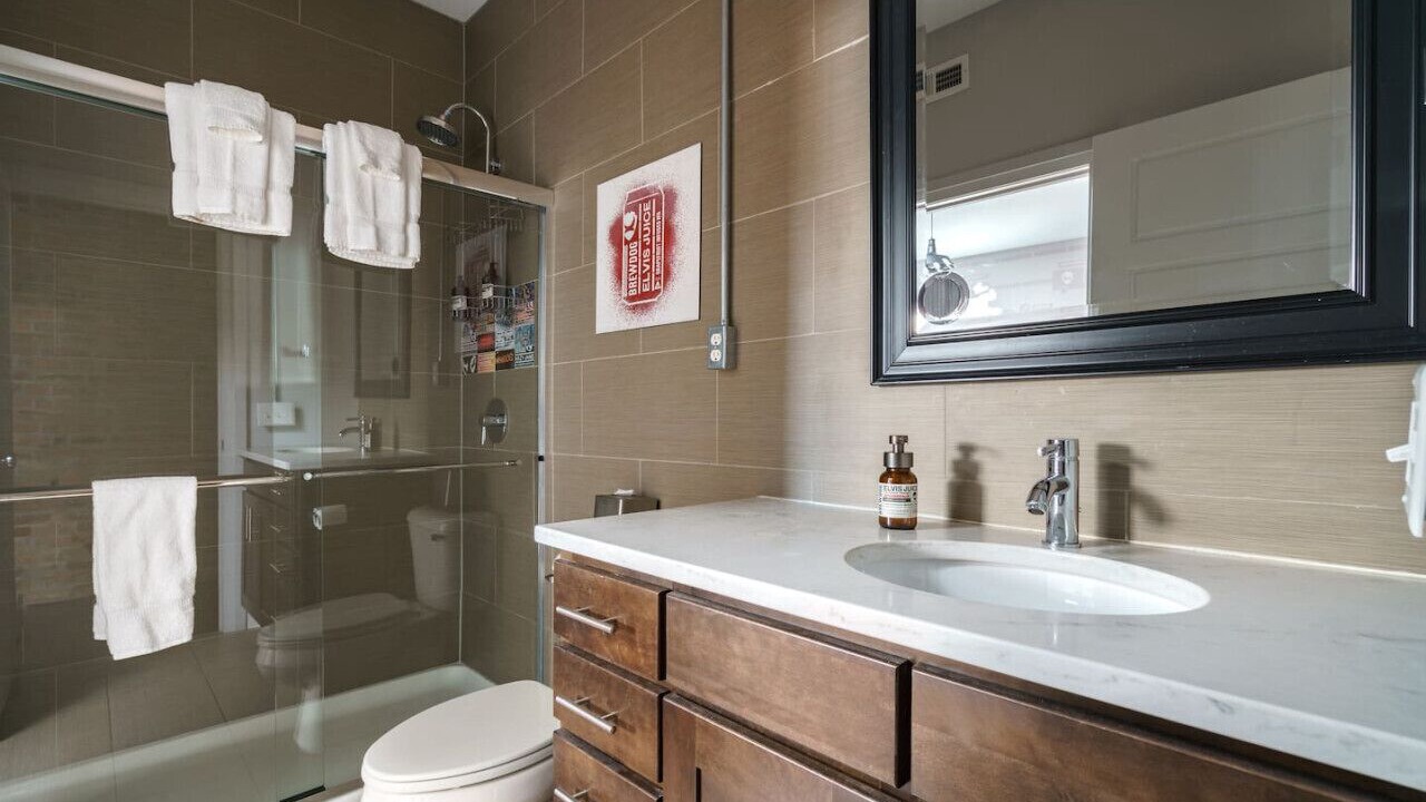 Photo of Bathroom in Short North