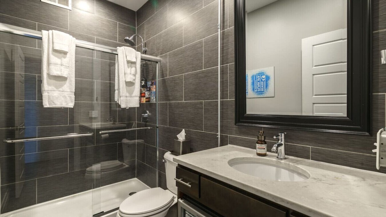 Photo of Bathroom in Short North