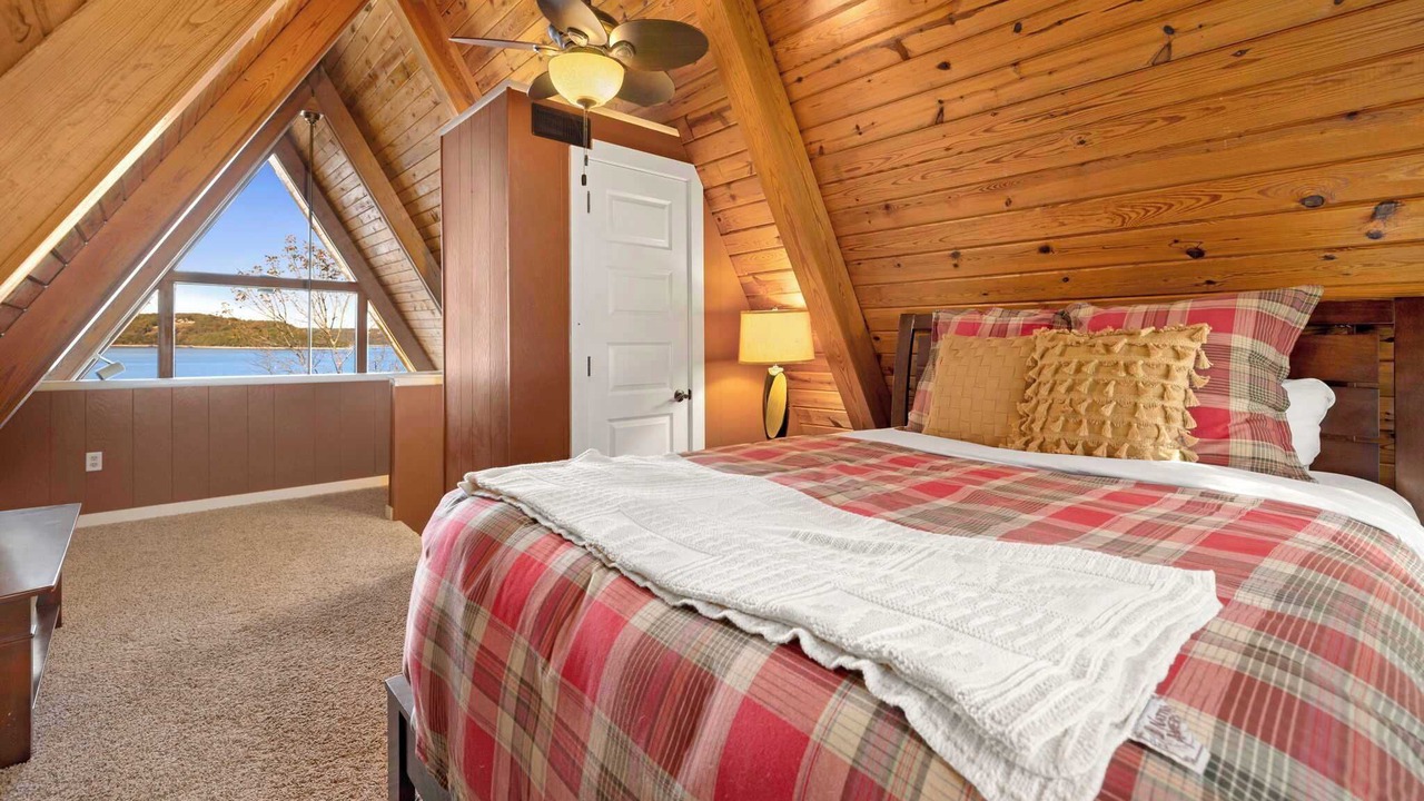 Photo of Bedroom in Rogers