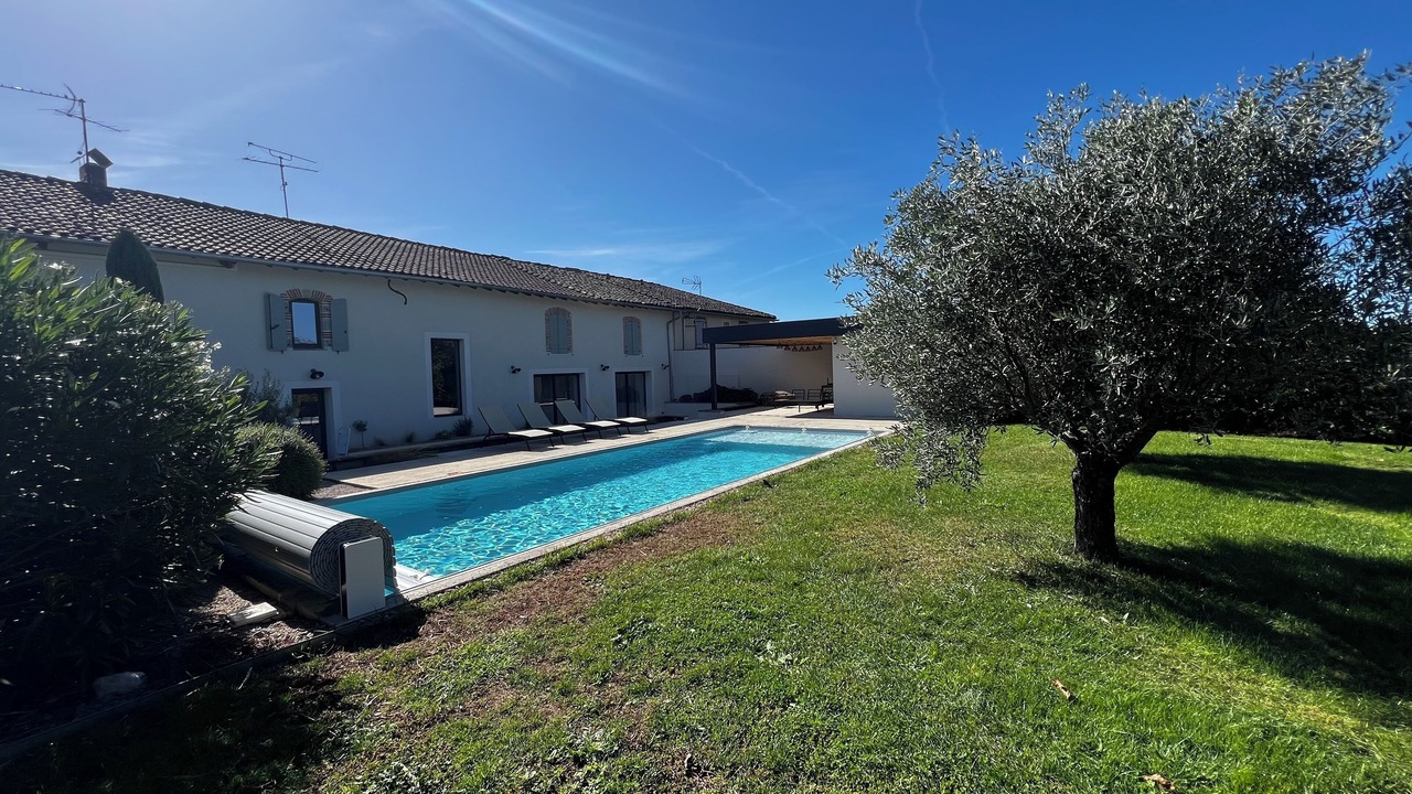 Photo of Outdoor in Lagrave