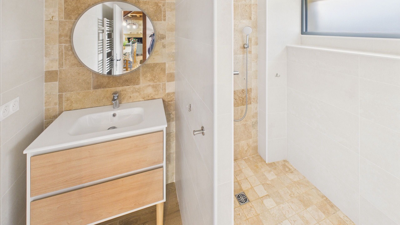 Photo of Bathroom in Saint-Crepin-et-Carlucet