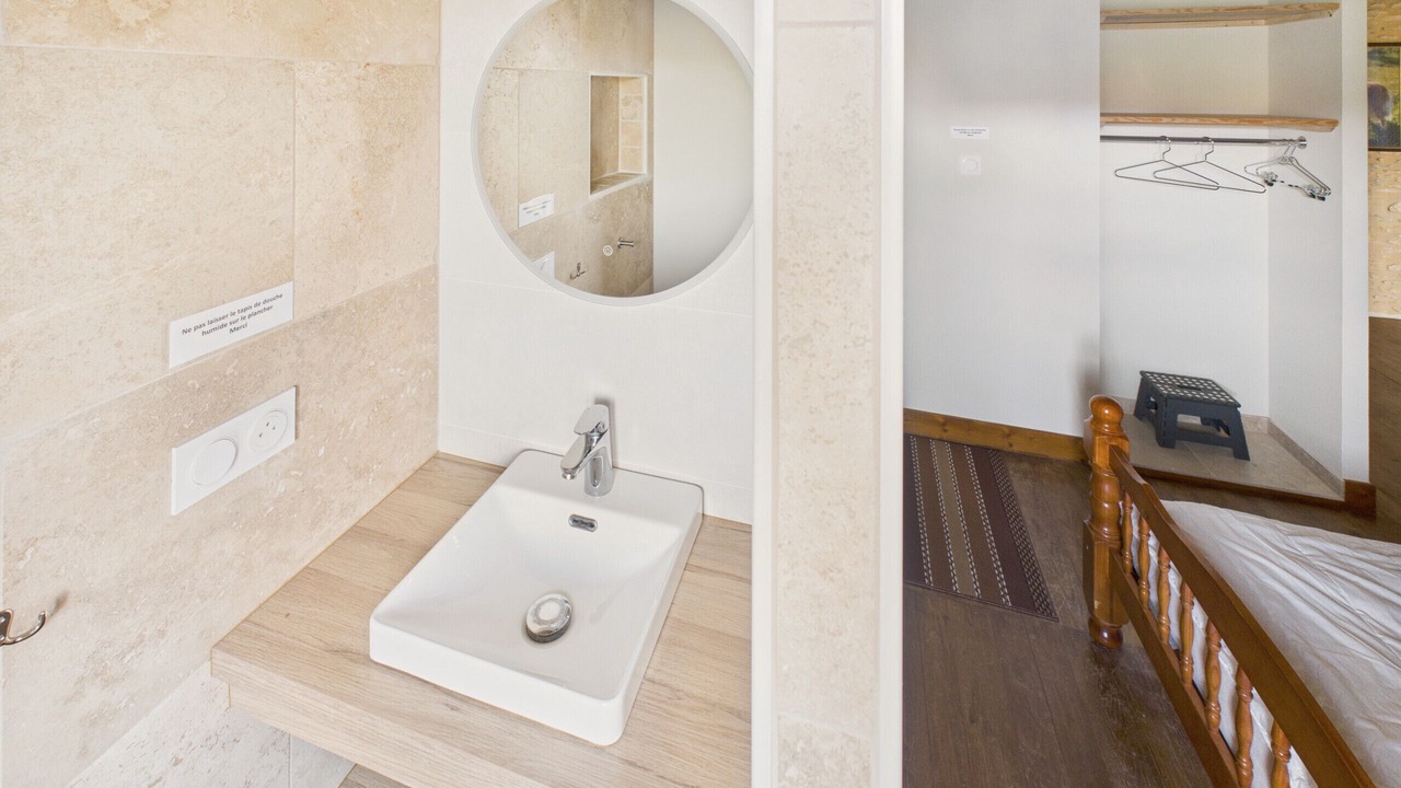 Photo of Bathroom in Saint-Crepin-et-Carlucet