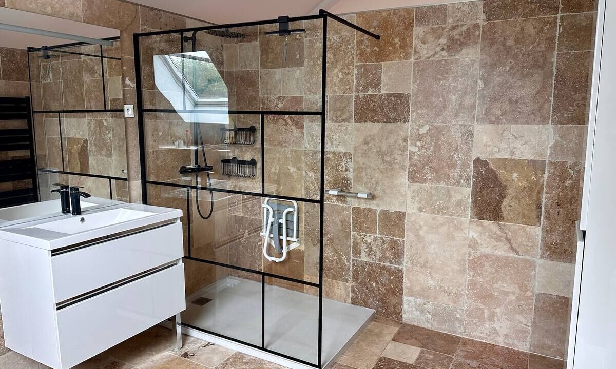Photo of Bathroom in Emanville