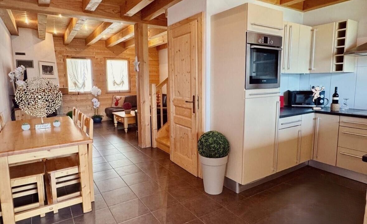 Photo of Others in Bours