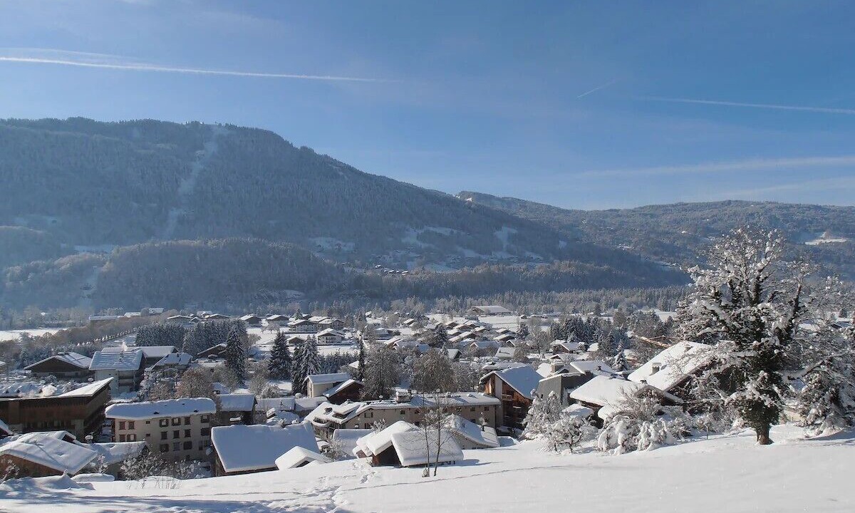 Photo of Others in Bours