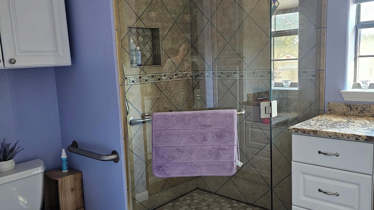 Photo of Bathroom in Blanco