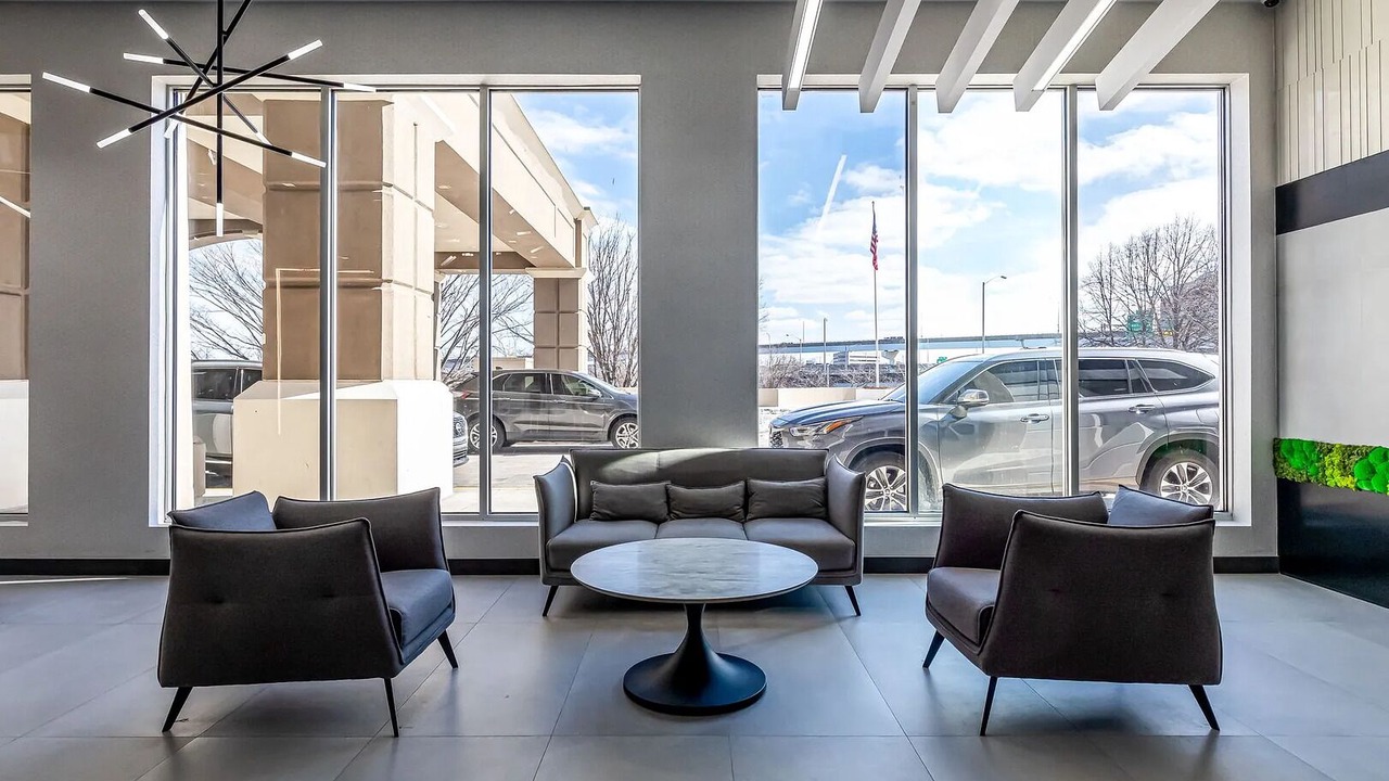 Photo of Others in Downtown Hartford