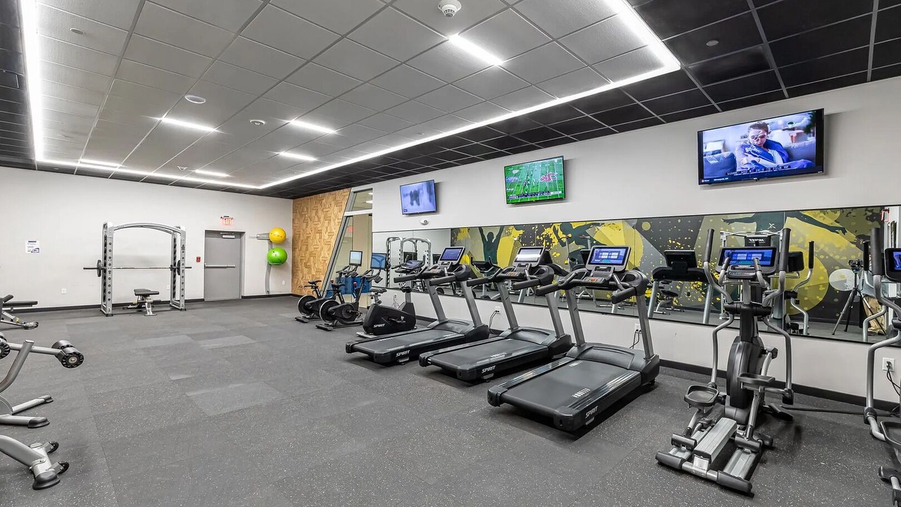 Photo of Others in Downtown Hartford